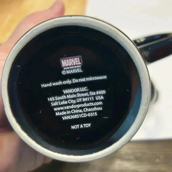 Large‎ Marvel the amazing Spider-man ceramic travel mug with lid   7” tall - Picture 6 of 6